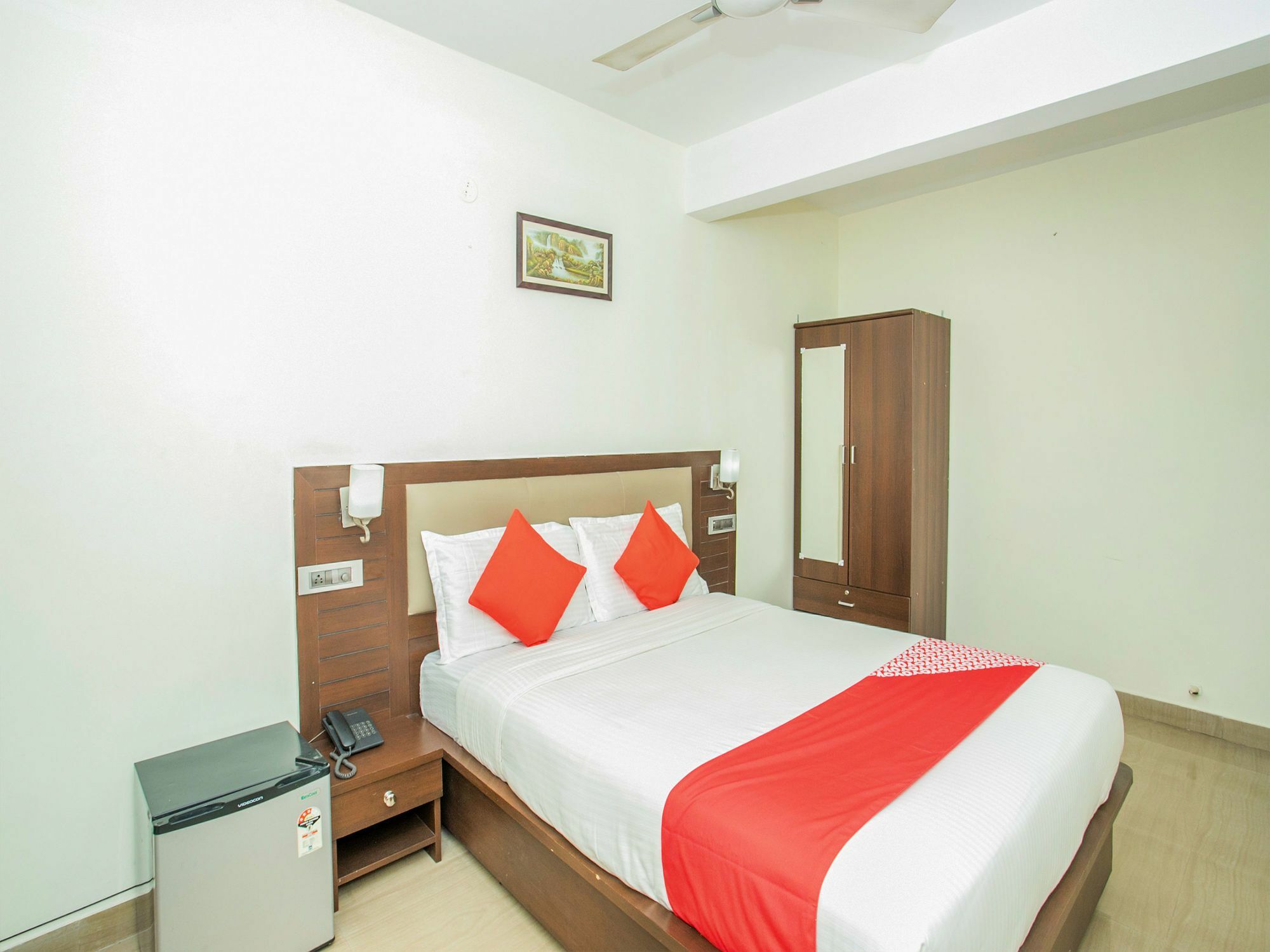 Oyo 13170 Victory Suites Bangalore Exterior foto